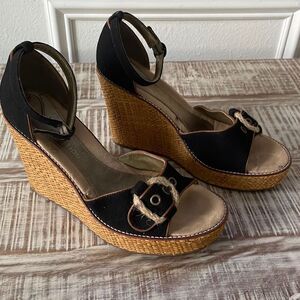 Kenneth Cole 